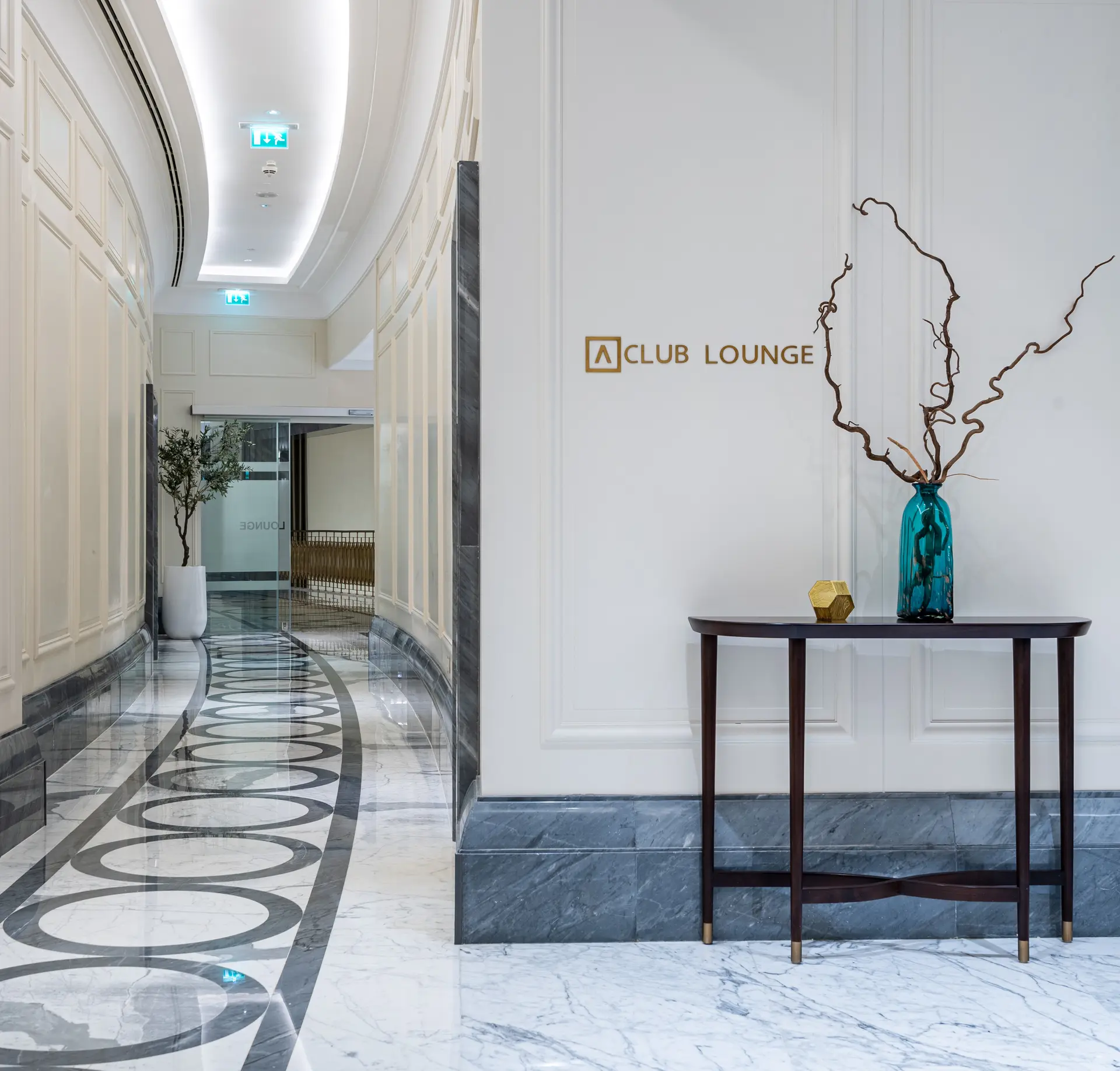 Home 1 CLUB LOUNGE ADDRESS BOULEVARD01